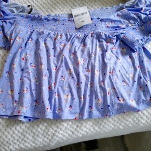 Off the shoulder crop top!!!